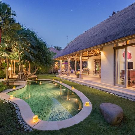 Villa Tirta Naga Bali Seminyak Exterior foto