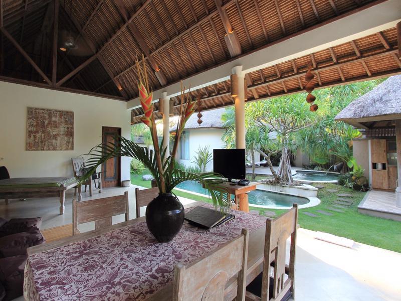 Villa Tirta Naga Bali Seminyak Exterior foto